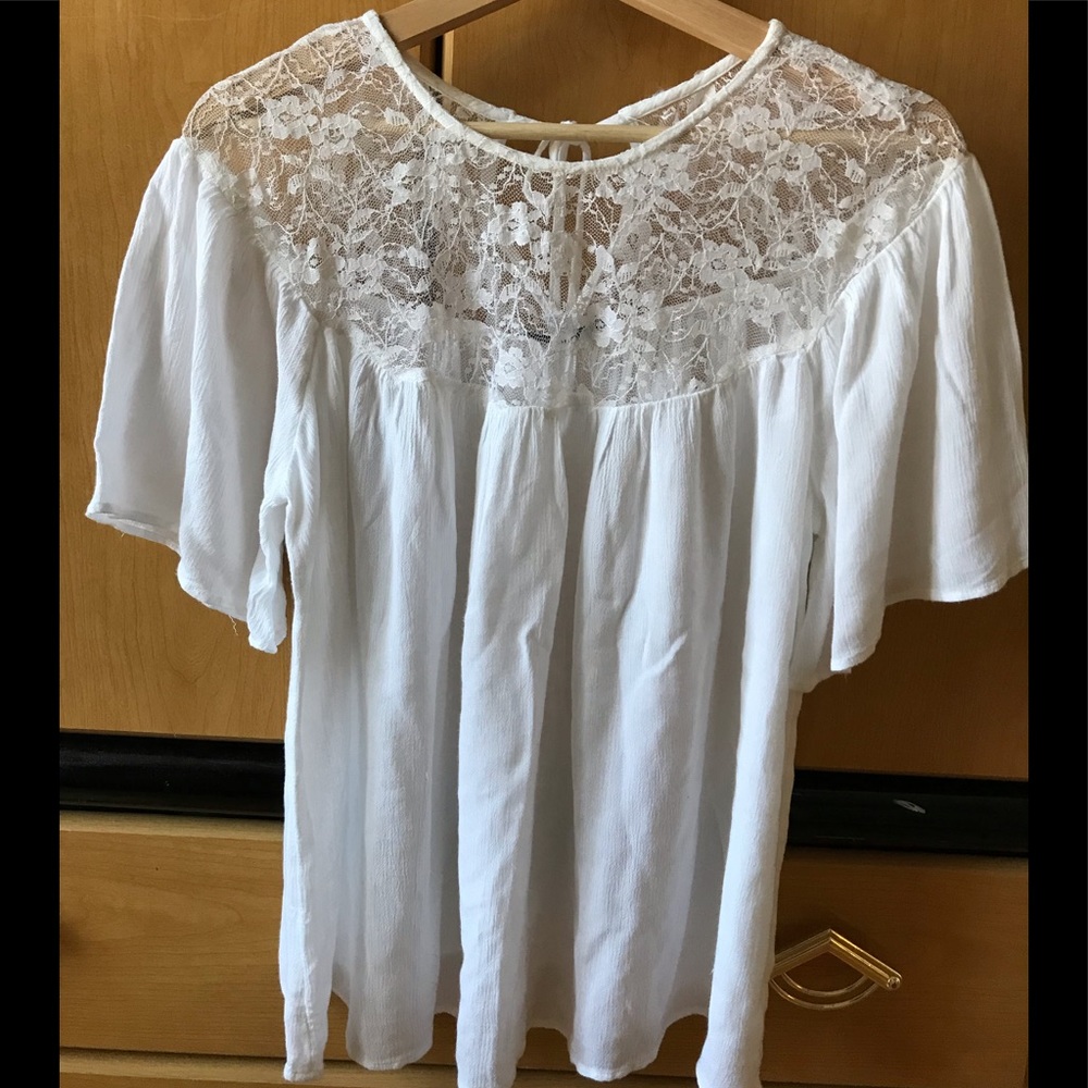 Abercrombie & Fitch blouse. Slightly worn a few times.